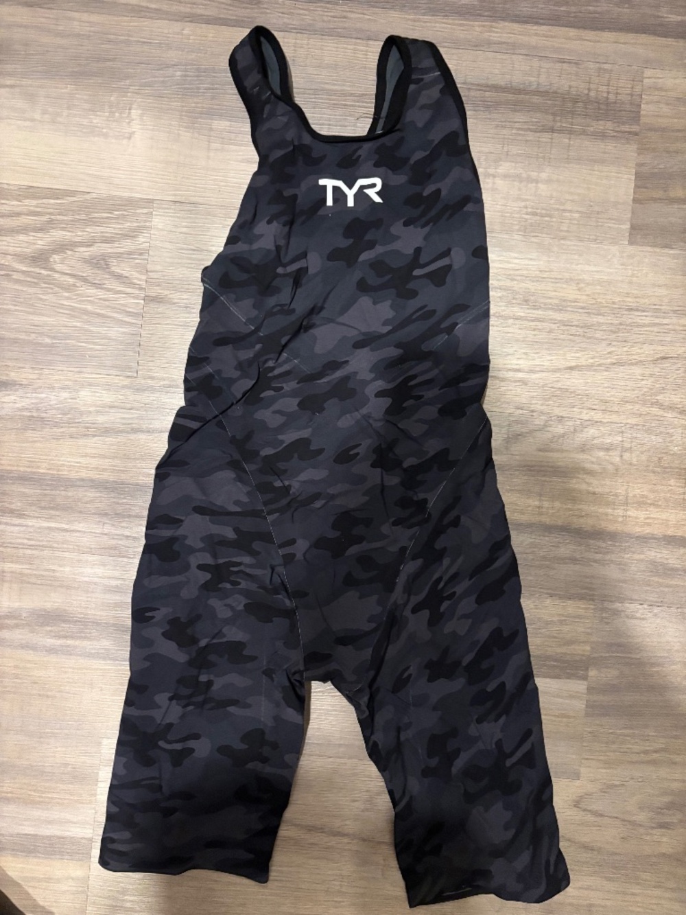 TYR Fastskin Venzo Closed Back Size 25